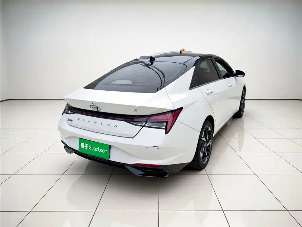 Elantra 1.5 L CVT LUX Distinguished