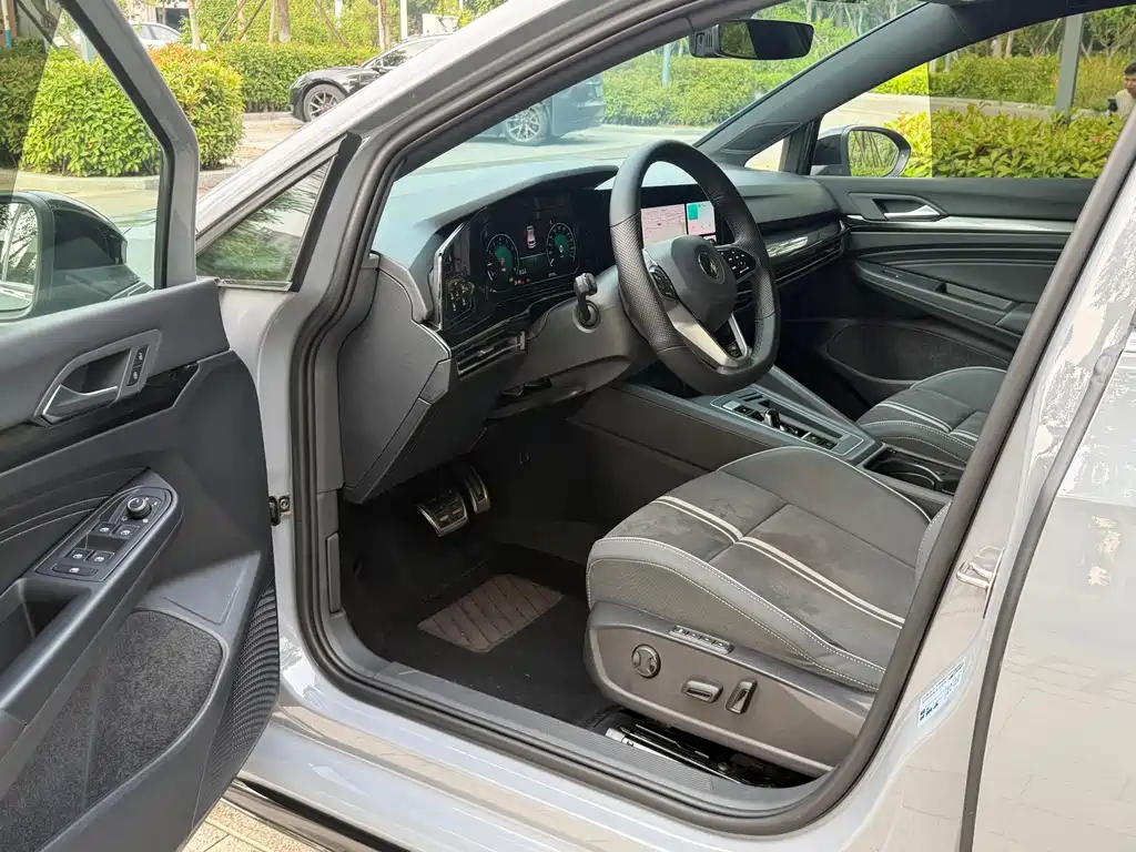 Golf Facelift 280 TSI DSG R-Line Lite