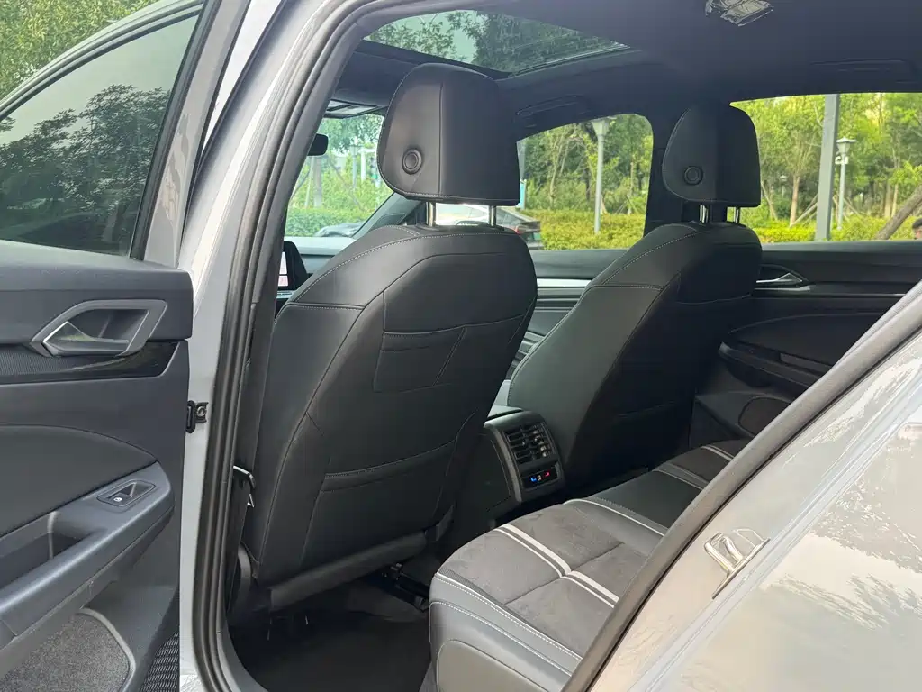 Golf Facelift 280 TSI DSG R-Line Lite