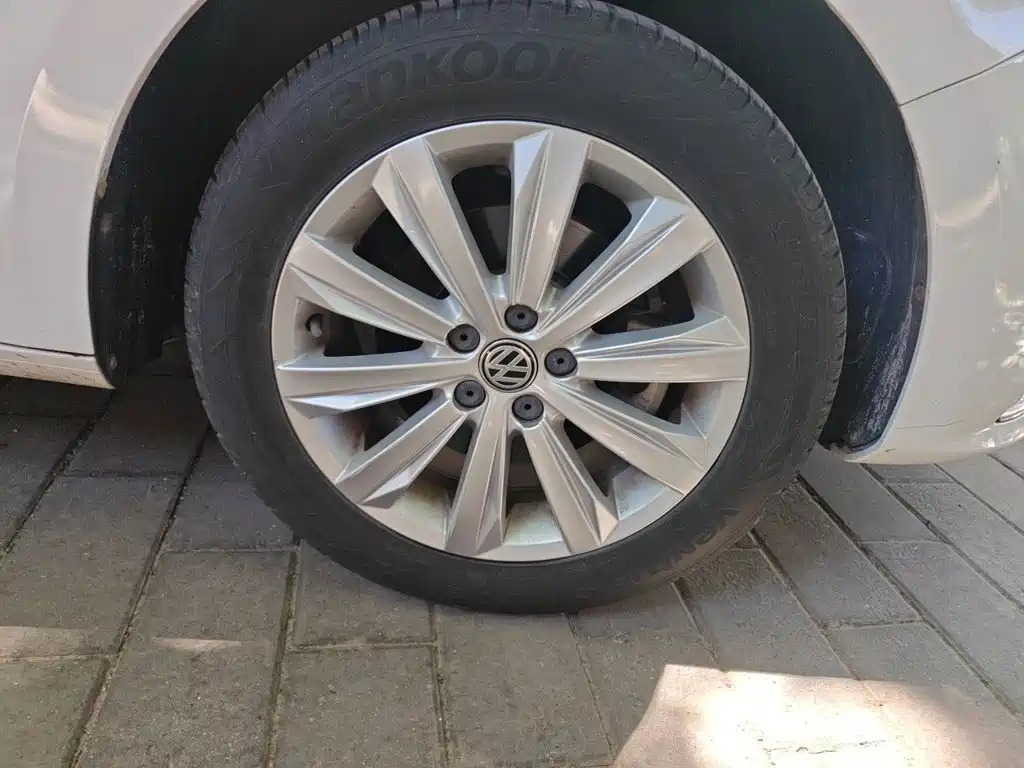 Bora 1.6 L Auto Comfort