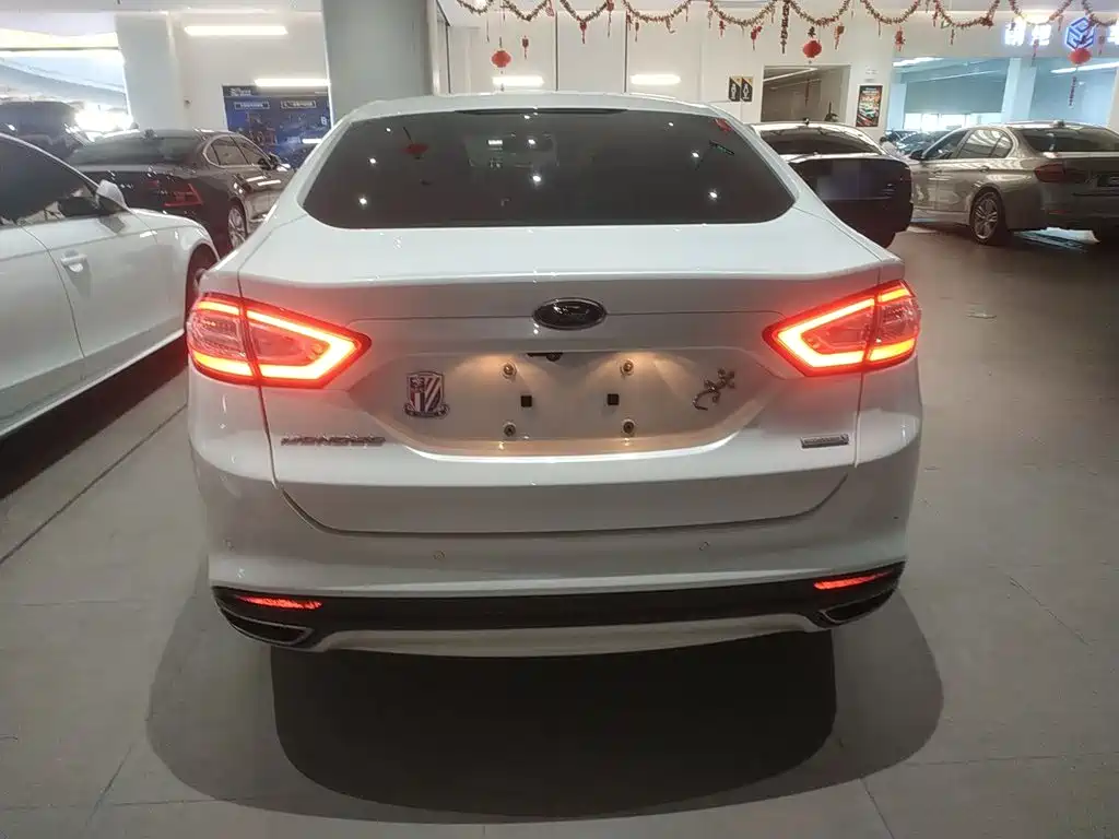 Mondeo 2.0 L GTDi200 Luxury