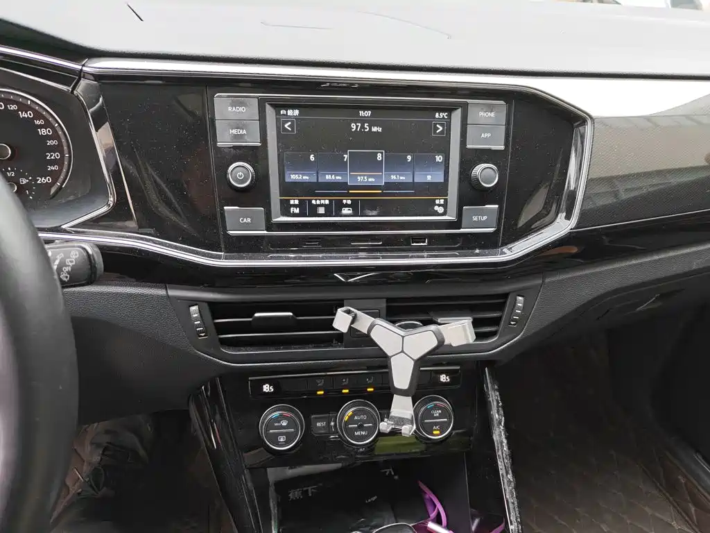 Tayron 330 TSI 2 WD Luxury CN-V