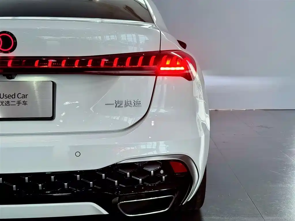Audi A5 L 奥迪A5 L 2026款 2.0 T 乾崑智驾版