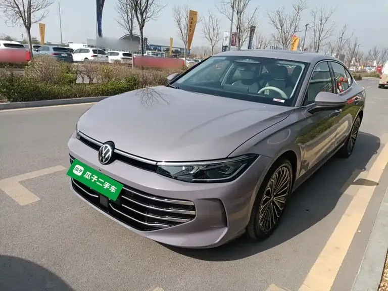 Volkswagen Passat Pro 380 TSI Dragon Supreme