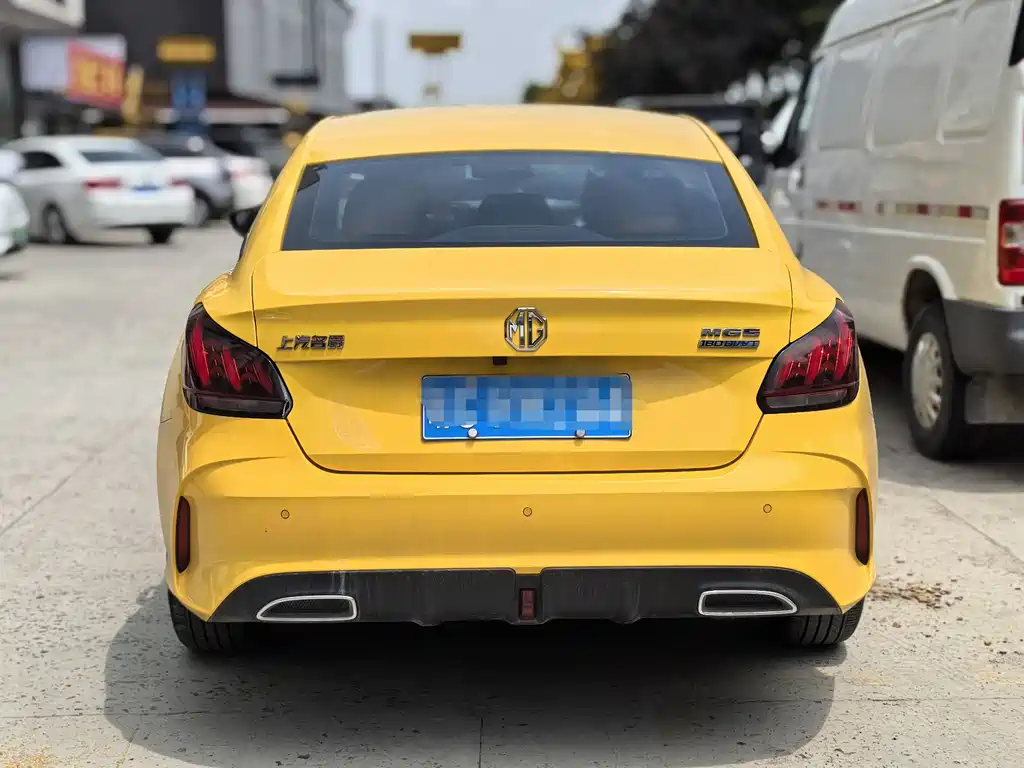 MG5 180 DVVT CVT Youth Luxury