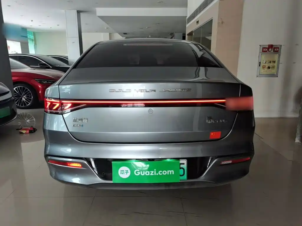 Qin PLUS DM-i 120 KM Flagship