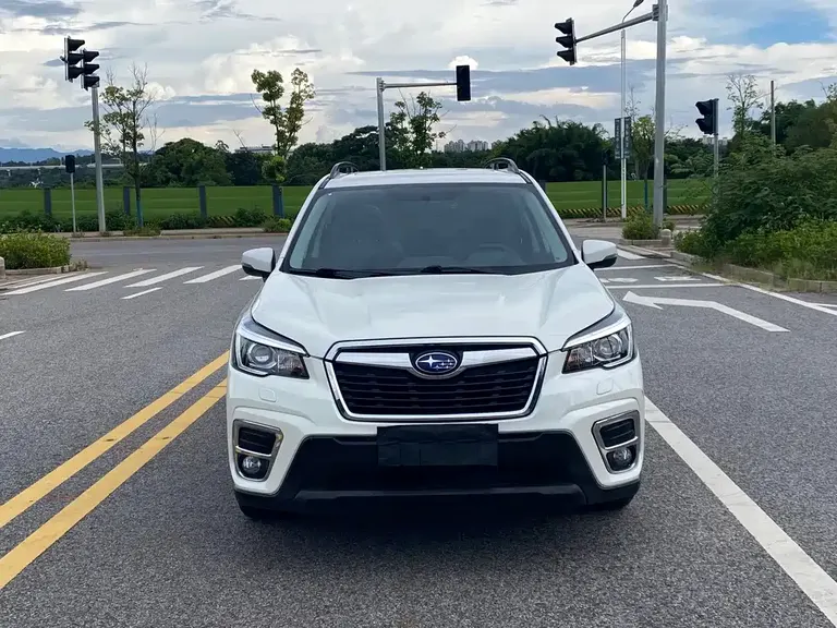 Subaru Forester 2.0 i Luxury