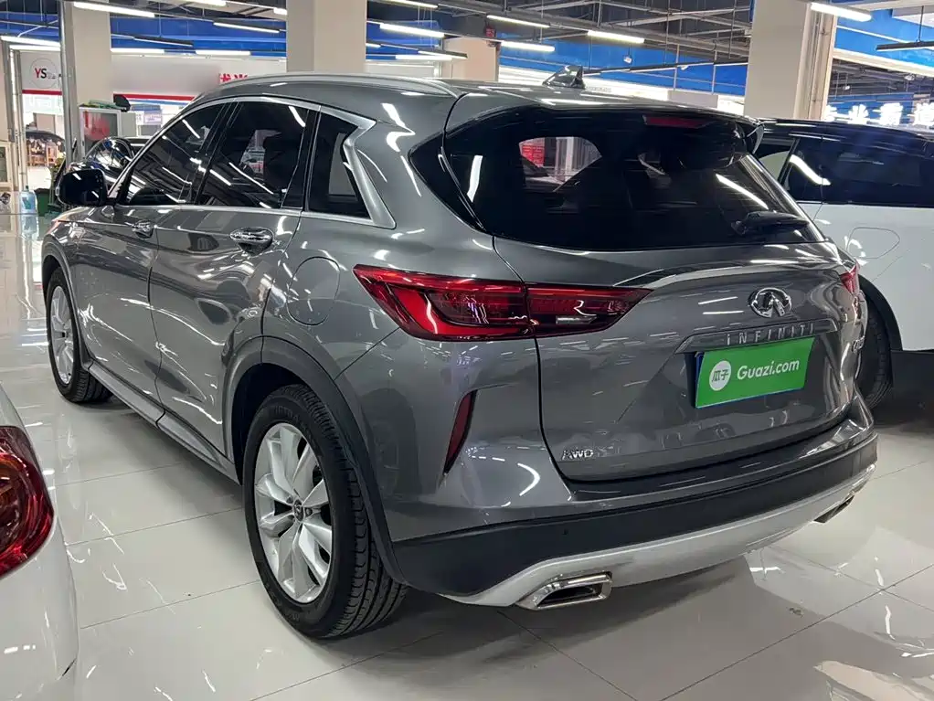 Infiniti QX50 2.0 T 2 WD Fashion
