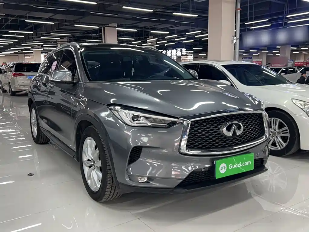 Infiniti QX50 2.0 T 2 WD Fashion