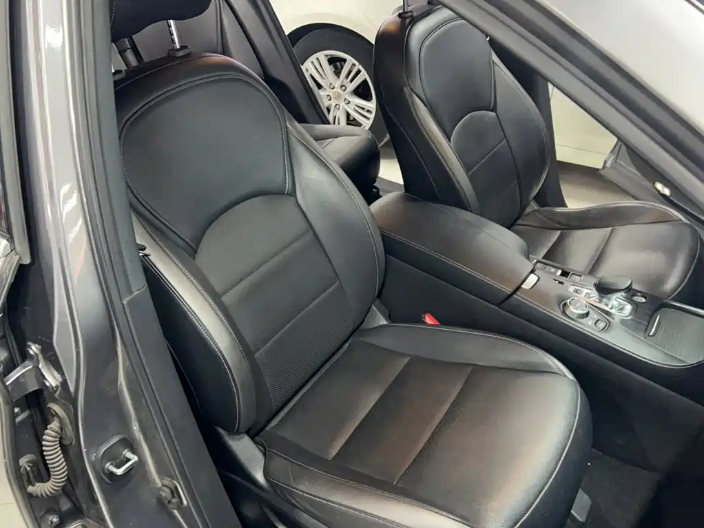 Infiniti QX50 2.0 T 2 WD Fashion