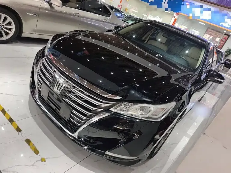Toyota Crown 2.5 L Smart Enjoyment