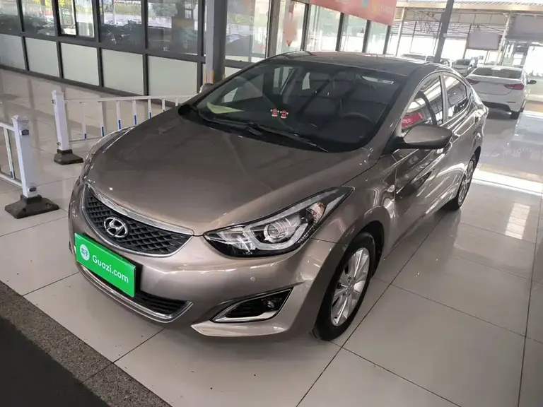 Hyundai Elantra Langdong 1.6 L Auto Intelligent