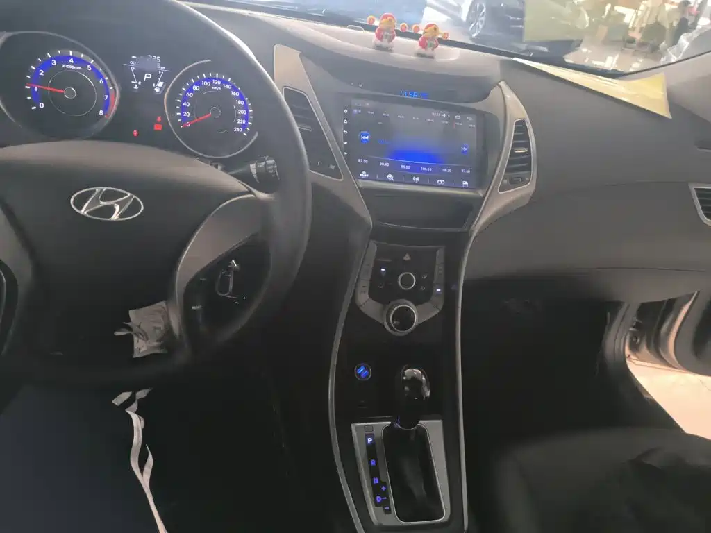 Elantra Langdong 1.6 L Auto Intelligent