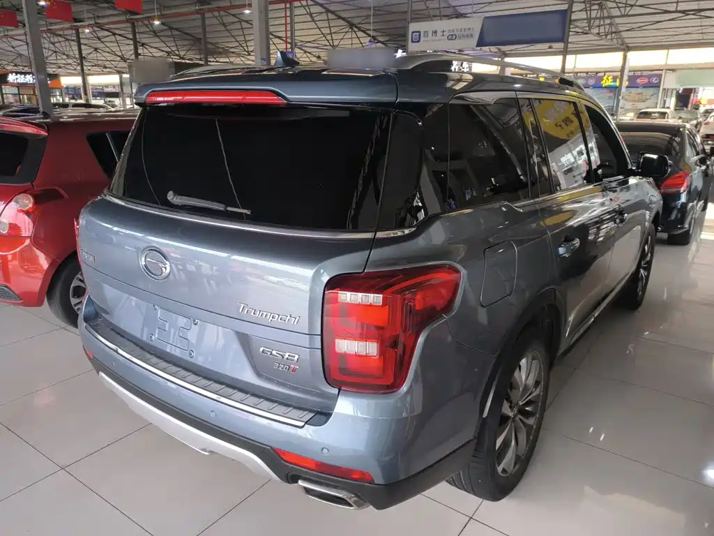 GAC Trumpchi GS8 320 T 2 WD Luxury Connected (7-seat)