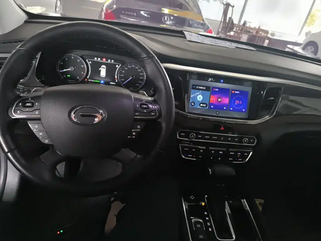 GAC Trumpchi GS8 320 T 2 WD Luxury Connected (7-seat)