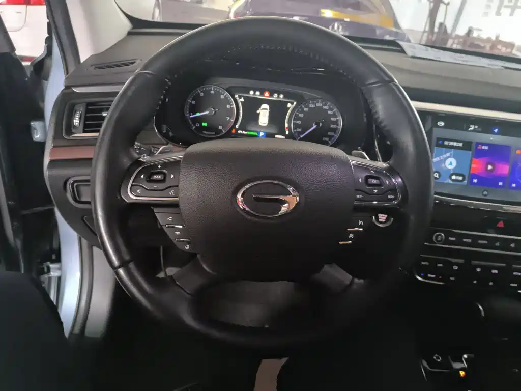 GAC Trumpchi GS8 320 T 2 WD Luxury Connected (7-seat)