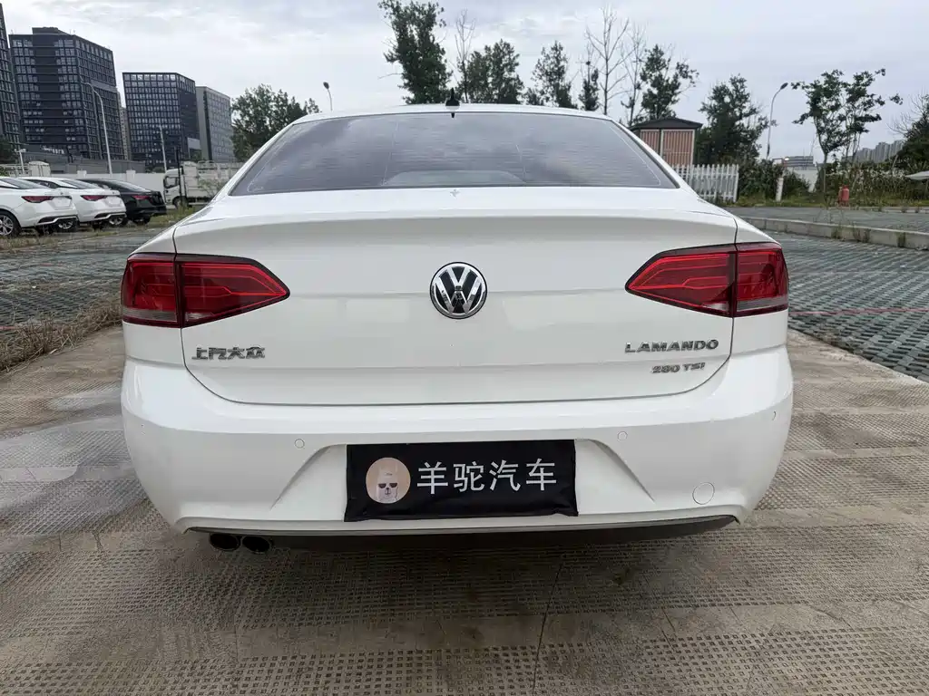 Lamando 280 TSI DSG Comfort