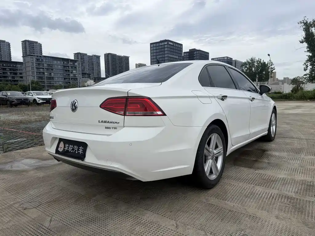 Lamando 280 TSI DSG Comfort