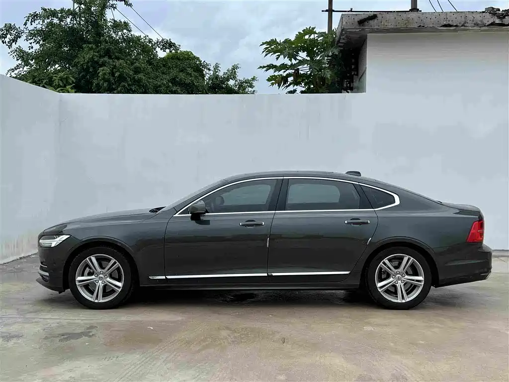 Volvo S90 T5 Smart Vision