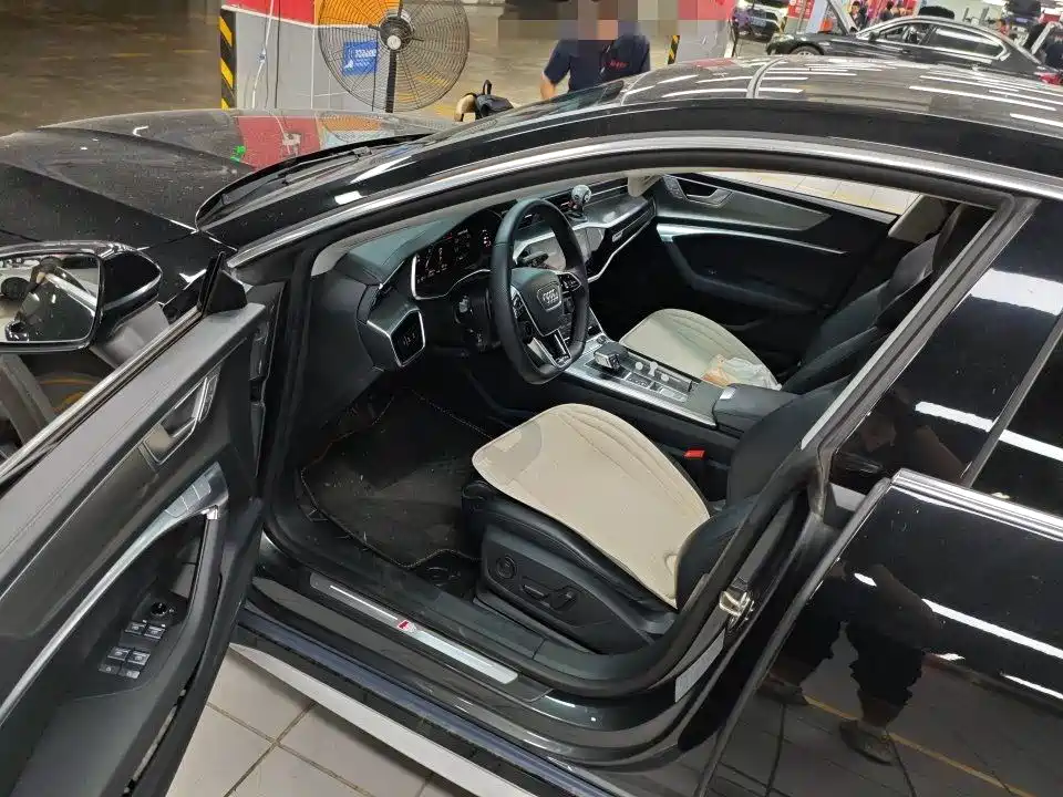 Audi A7 45 TFSI Select