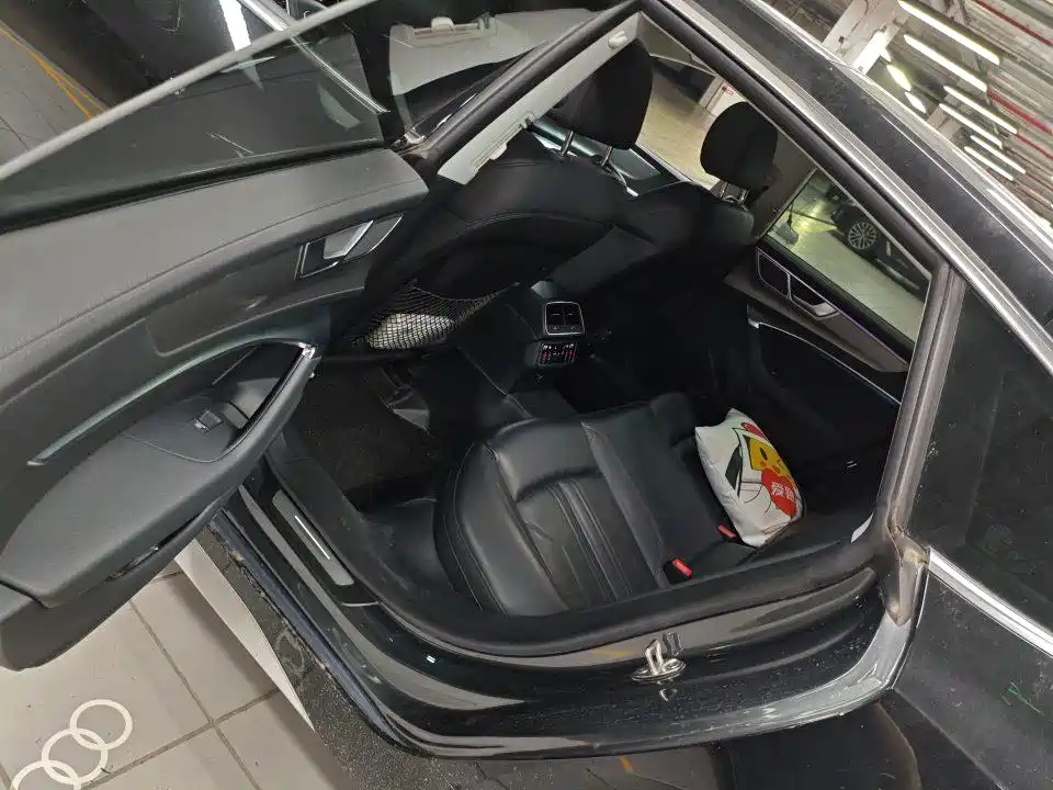 Audi A7 45 TFSI Select