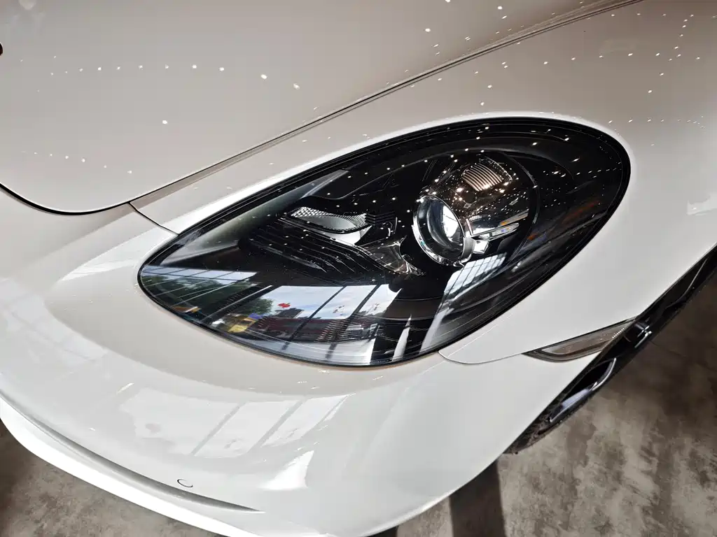 Porsche 718 Boxster 2.0 T