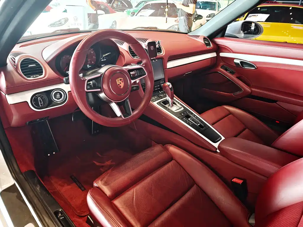Porsche 718 Boxster 2.0 T