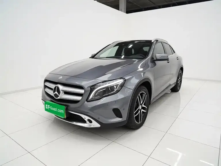 Mercedes-Benz GLA GLA 200 Fashion