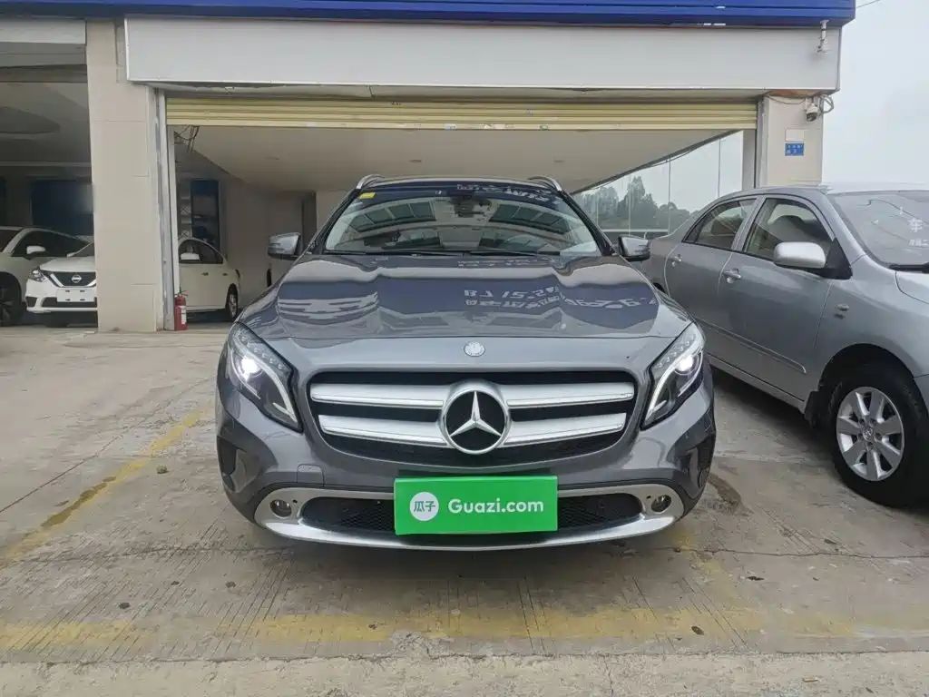 Mercedes-Benz GLA GLA 200 Fashion