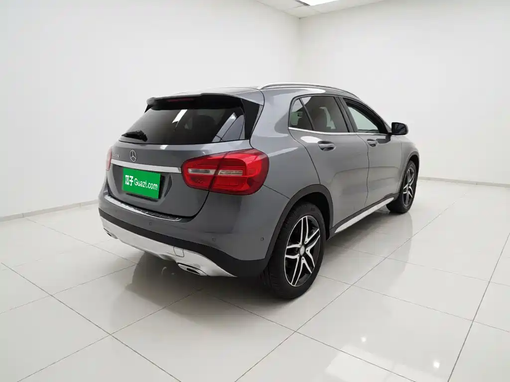 Mercedes-Benz GLA GLA 200 Fashion