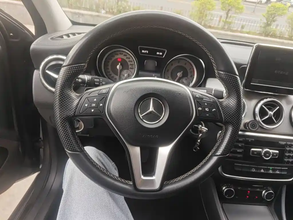 Mercedes-Benz GLA GLA 200 Fashion