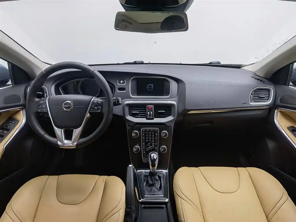 Volvo V40 T3 Smart Ease