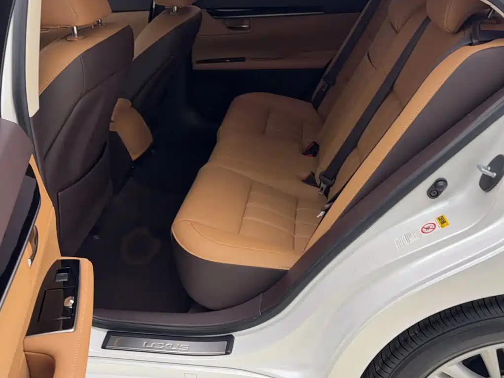 Lexus ES 200 Elite