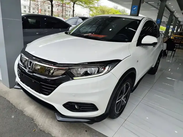 Honda Vezel 1.5 L CVT Pioneer