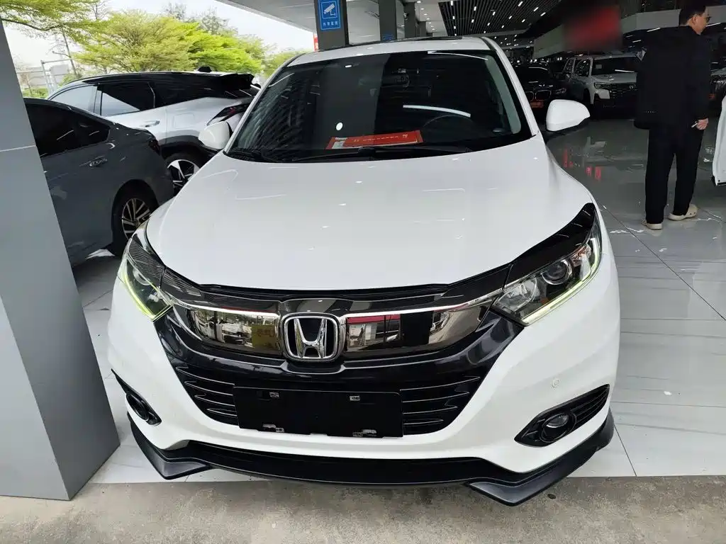 Vezel 1.5 L CVT Pioneer