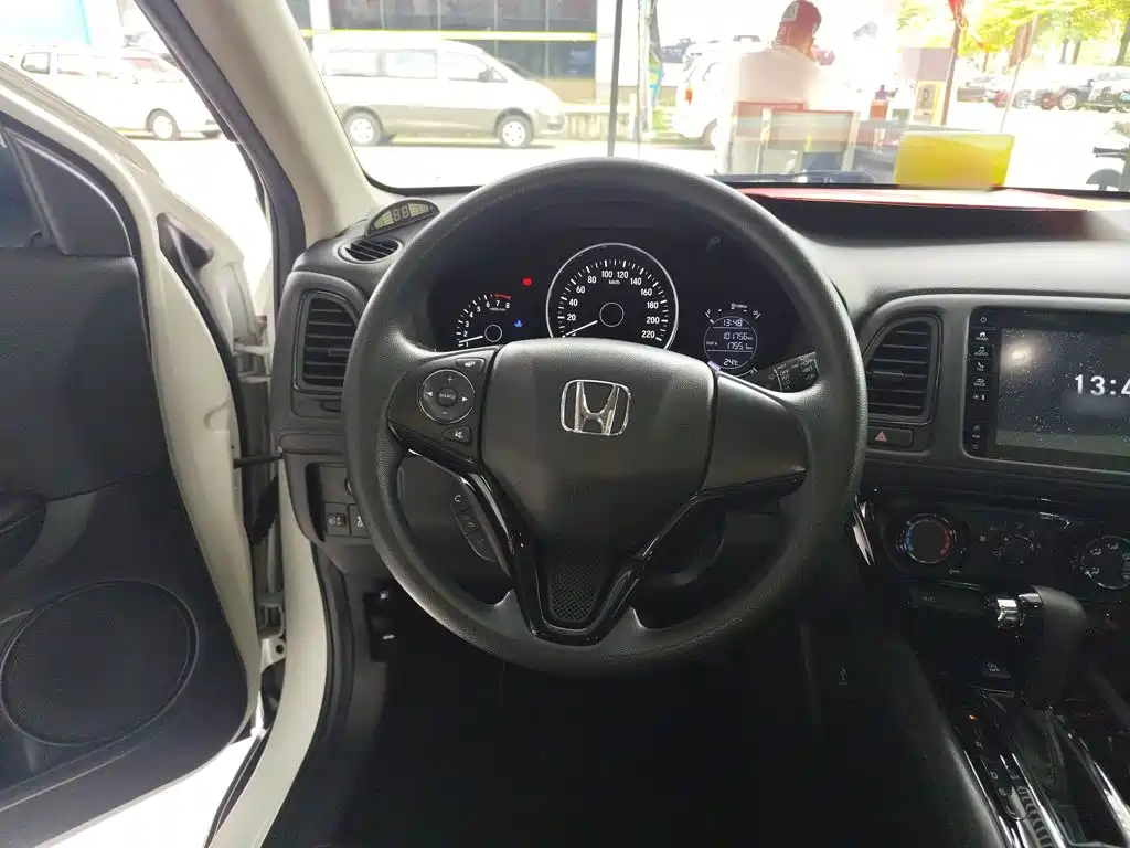 Vezel 1.5 L CVT Pioneer