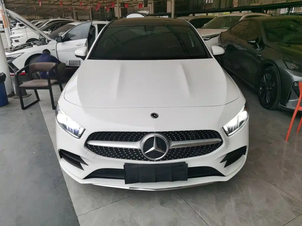 Mercedes-Benz A-Class Facelift A 200 L Sport Sedan Fashion
