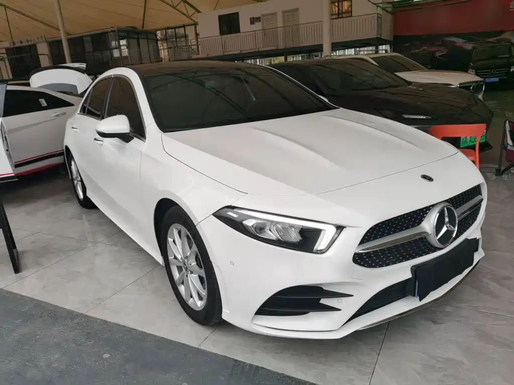 Mercedes-Benz A-Class Facelift A 200 L Sport Sedan Fashion