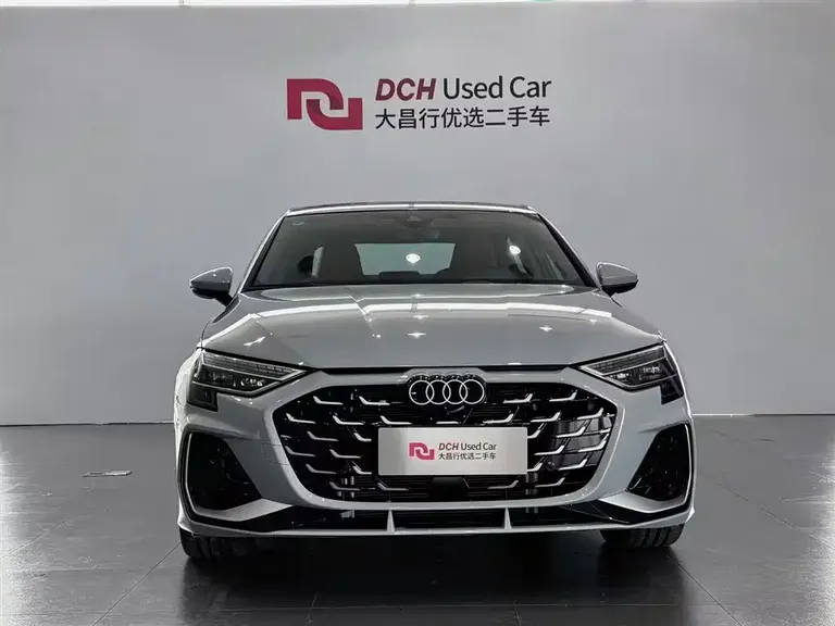 Audi A3 A3 L Limousine 35 TFSI Flying Spur Premium