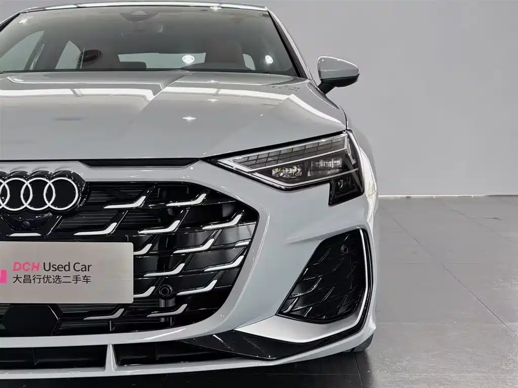 Audi A3 A3 L Limousine 35 TFSI Flying Spur Premium