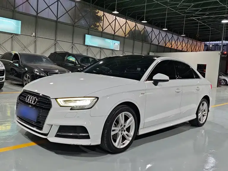 Audi A3 Limousine 35 TFSI Fashion CN-VI