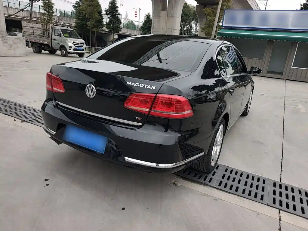 Magotan Facelift 1.8 TSI Distinguished