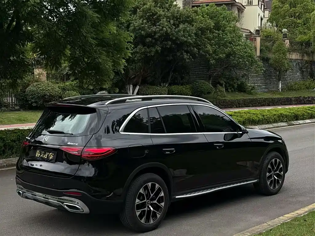 Mercedes-Benz GLC GLC 260 L 4 MATIC Dynamic 5-seat