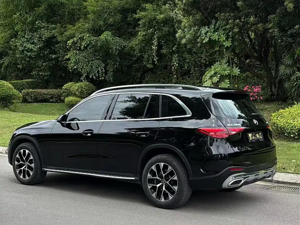 Mercedes-Benz GLC GLC 260 L 4 MATIC Dynamic 5-seat