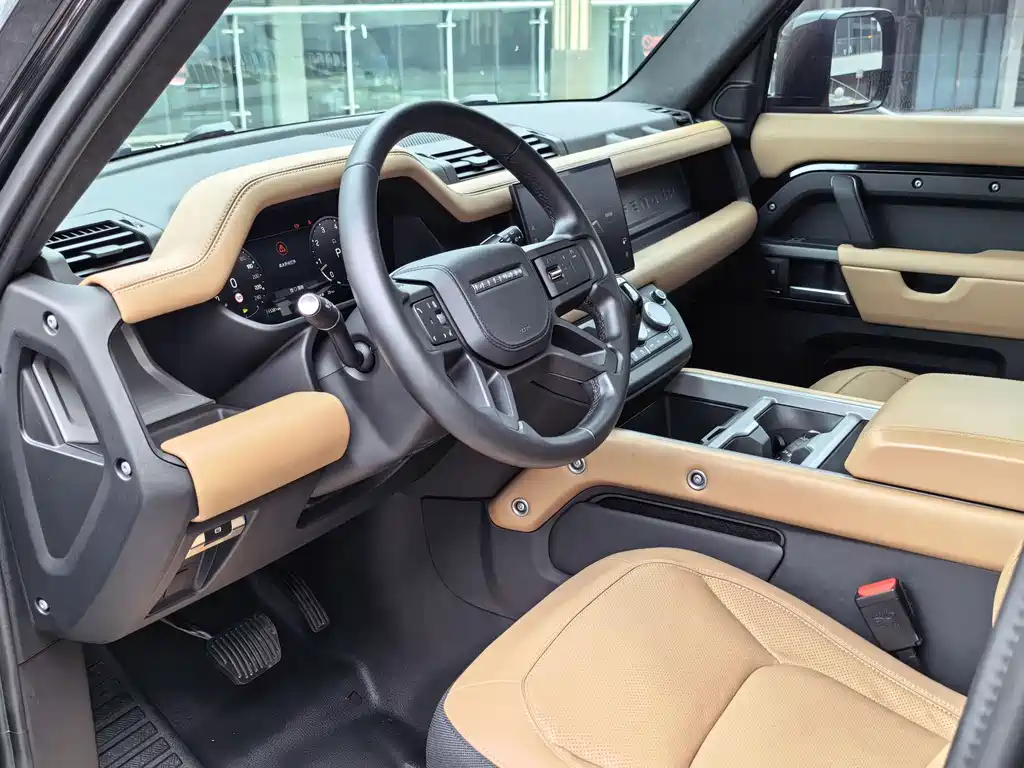 Land Rover Defender 110 3.0 T P400 X-Dynamic HSE