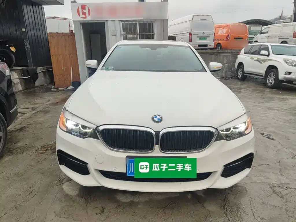 BMW 5 Series (Import) 525 i M Sport Package