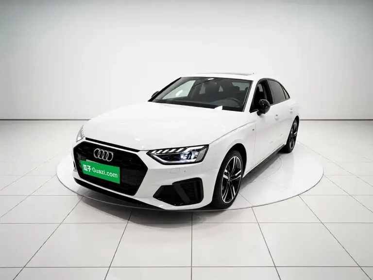 Audi A4 L 40 TFSI Luxury Dynamic