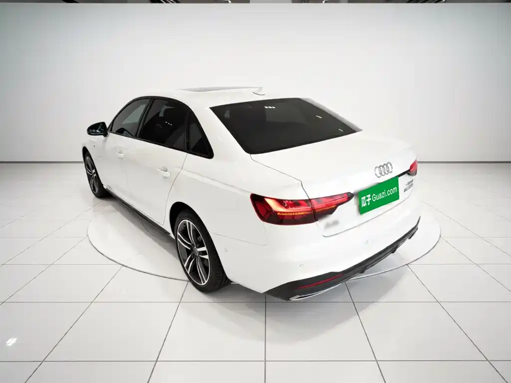 Audi A4 L 40 TFSI Luxury Dynamic