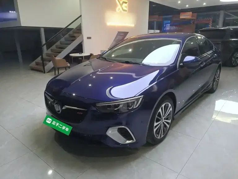 Buick Regal GS 28 T Luxury