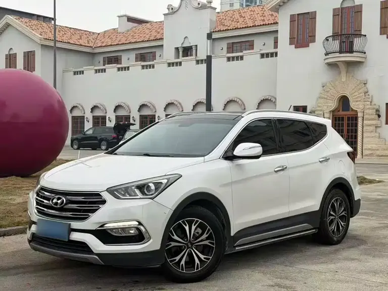 Hyundai Santa Fe 2.4 L Auto 2 WD Intelligent 5-seat